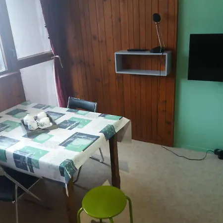 Aux Pieds Des Pistes Apartment